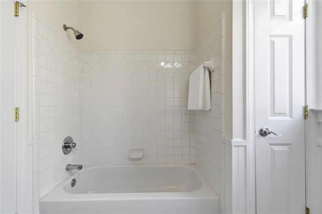 4100 Paces Walk SE 4301, Atlanta, GA 30339