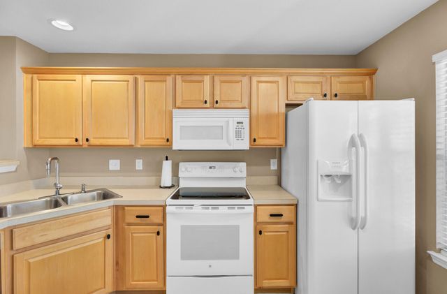 7936 Shadow Oak Drive, North Charleston, SC 29406