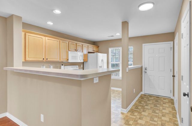 7936 Shadow Oak Drive, North Charleston, SC 29406