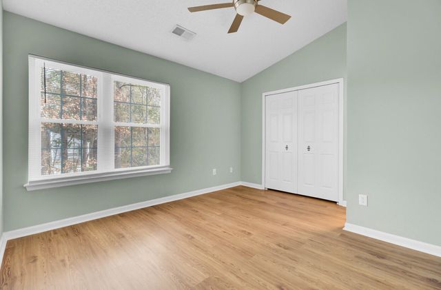 7936 Shadow Oak Drive, North Charleston, SC 29406