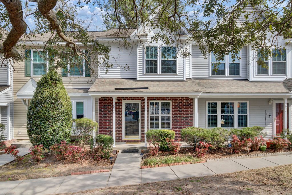 7936 Shadow Oak Drive, North Charleston, SC 29406