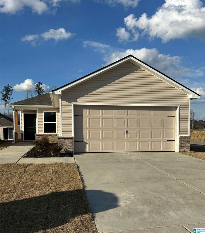 161 CHALLENGER WAY, Cullman, AL 35055