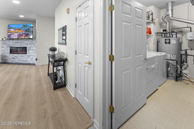 72 Kyle Way, Ewing, NJ 08628
