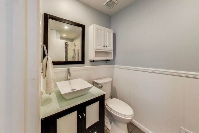 7744 W Thorndale Avenue, Chicago, IL 60631