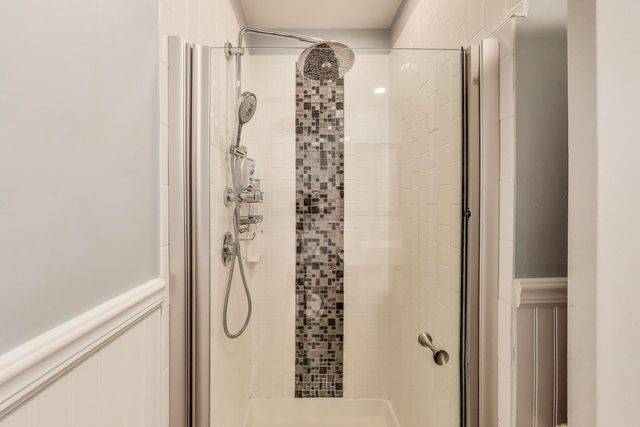 7744 W Thorndale Avenue, Chicago, IL 60631