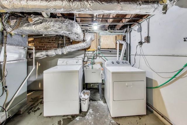 7744 W Thorndale Avenue, Chicago, IL 60631