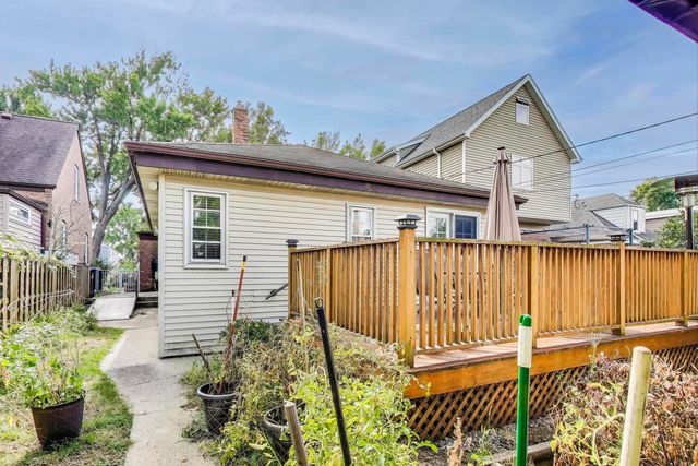 7744 W Thorndale Avenue, Chicago, IL 60631