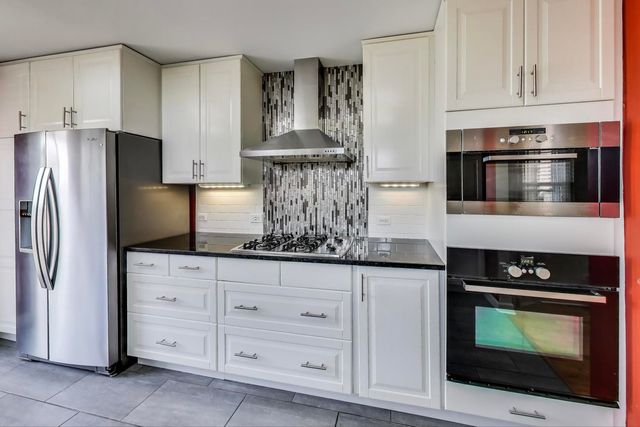 7744 W Thorndale Avenue, Chicago, IL 60631