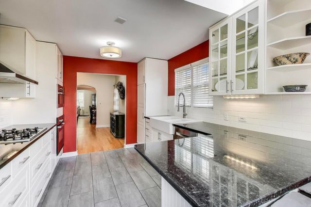 7744 W Thorndale Avenue, Chicago, IL 60631