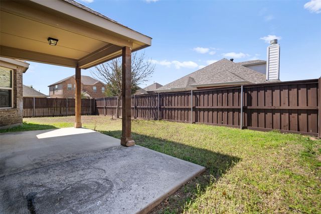 1916 Gayla Creek Drive, Little Elm, TX 75068