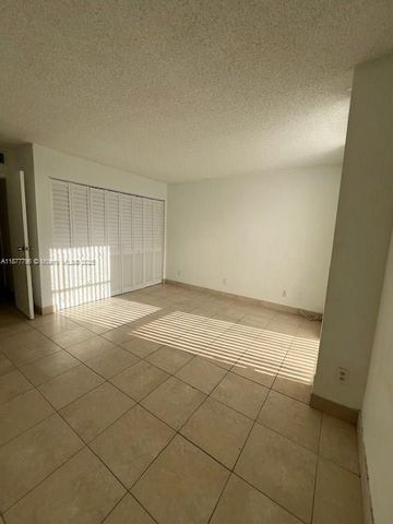 13499 Biscayne Blvd 602, North Miami, FL 33181
