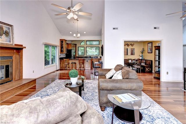 105 Linda DR, Newport News, VA 23608