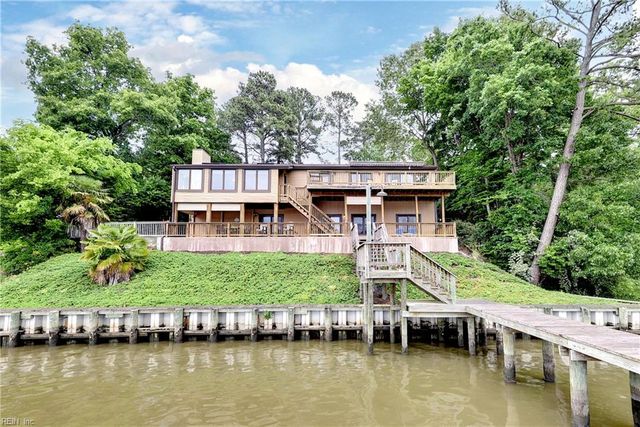 105 Linda DR, Newport News, VA 23608