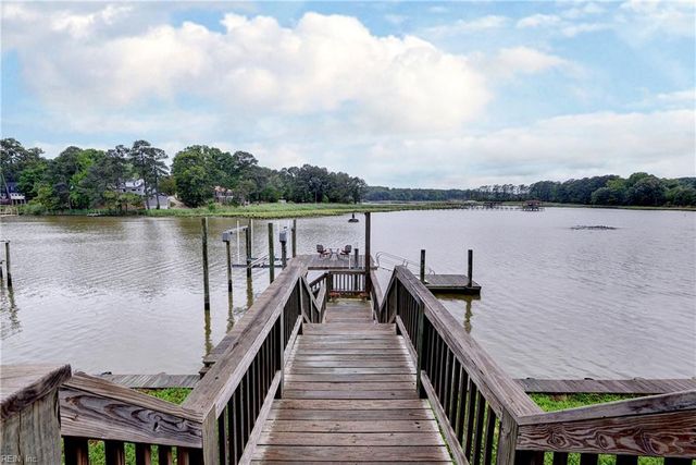 105 Linda DR, Newport News, VA 23608