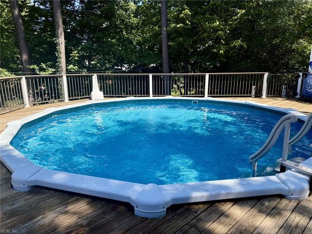 105 Linda DR, Newport News, VA 23608
