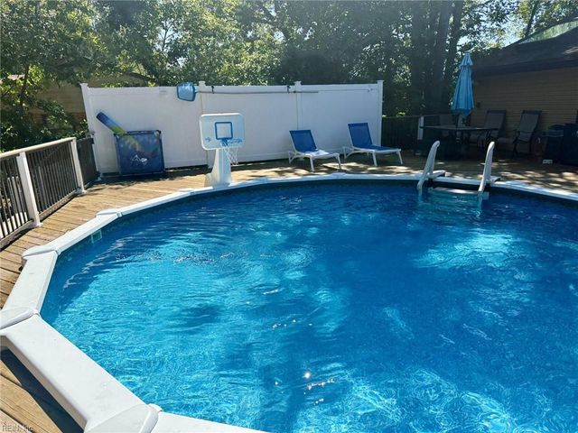 105 Linda DR, Newport News, VA 23608