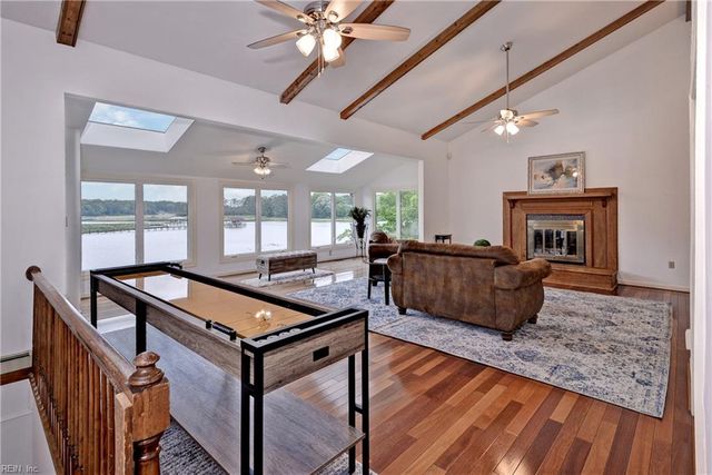 105 Linda DR, Newport News, VA 23608