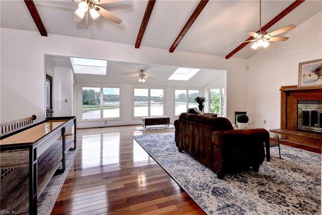 105 Linda DR, Newport News, VA 23608