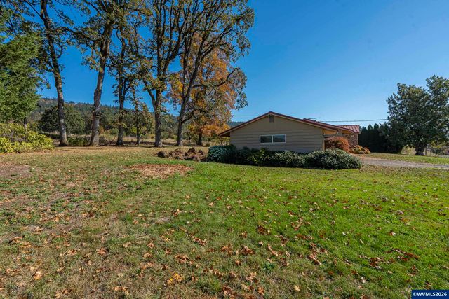 22000 NE Ranor Lp, Newberg, OR 97132