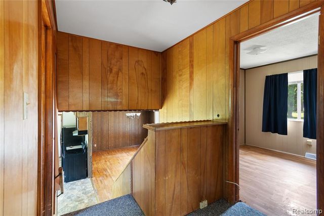 3499 E Carpenter Road, Flint, MI 48506