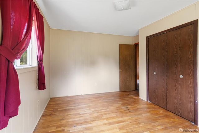 3499 E Carpenter Road, Flint, MI 48506