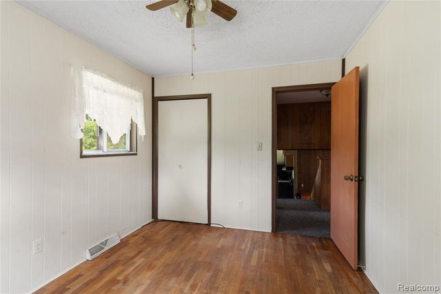 3499 E Carpenter Road, Flint, MI 48506