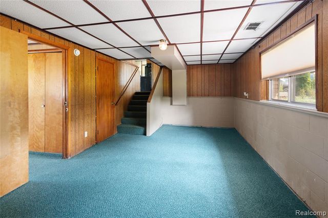 3499 E Carpenter Road, Flint, MI 48506