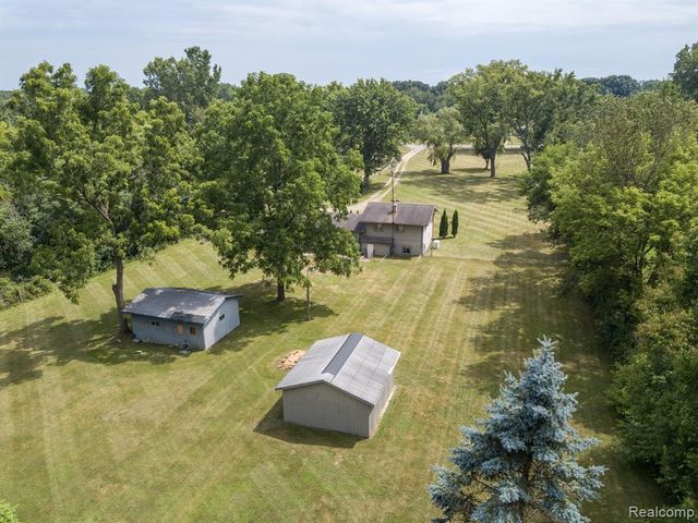 3499 E Carpenter Road, Flint, MI 48506