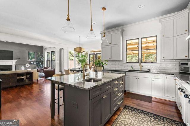 2732 Memorial Drive SE, Atlanta, GA 30317
