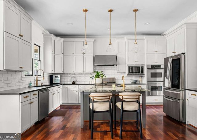 2732 Memorial Drive SE, Atlanta, GA 30317