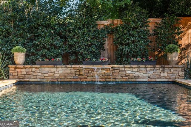 2732 Memorial Drive SE, Atlanta, GA 30317