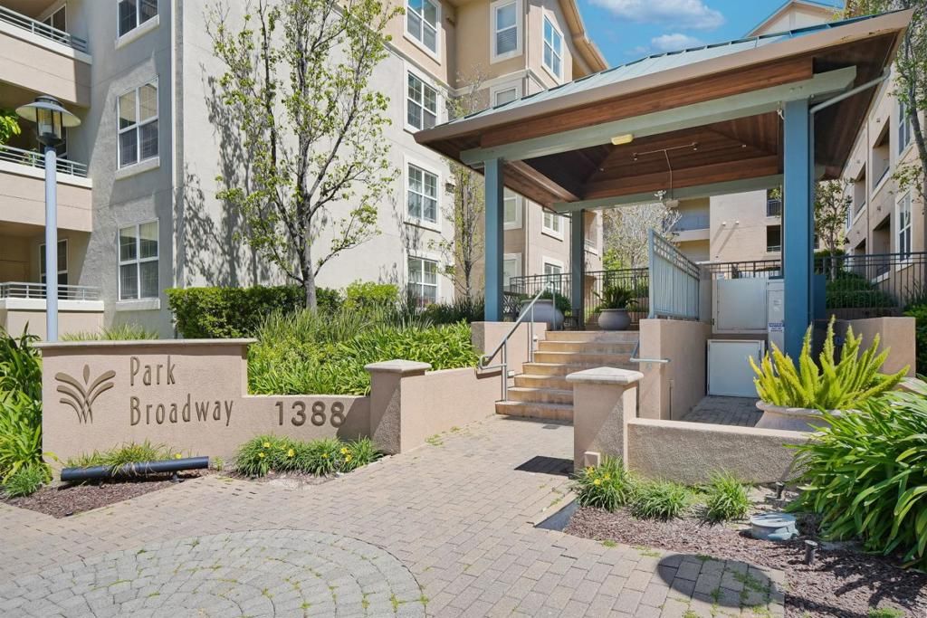 Image 1 of property listing at 1388 Broadway 285, Millbrae, CA 94030