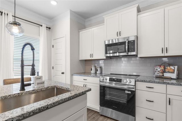 169 Red Oak Lane, Calhoun, GA 30701