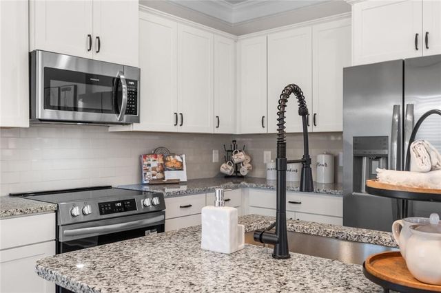 169 Red Oak Lane, Calhoun, GA 30701