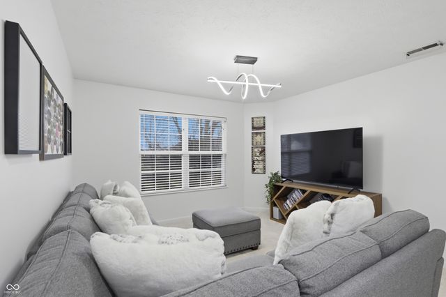 1035 Heatherwood Drive, Greenwood, IN 46143