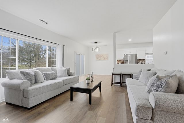 1035 Heatherwood Drive, Greenwood, IN 46143