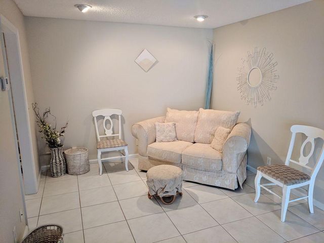 441 Sunrise Way, Juno Beach, FL 33408