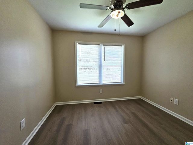 1556 MOUNTAIN DRIVE, Tarrant, AL 35217