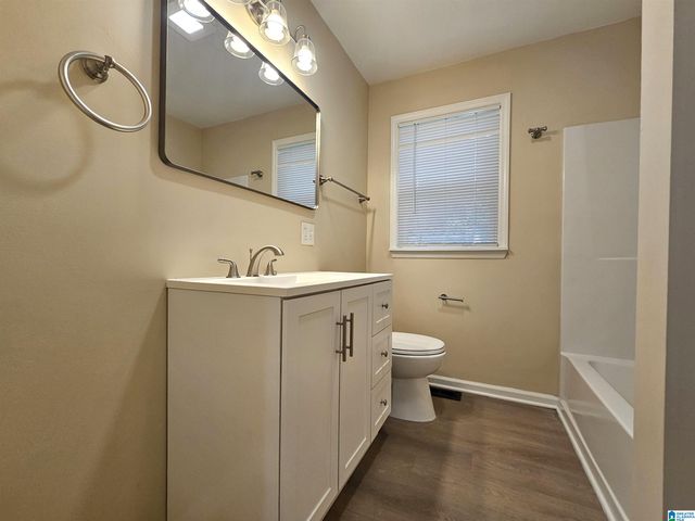 1556 MOUNTAIN DRIVE, Tarrant, AL 35217