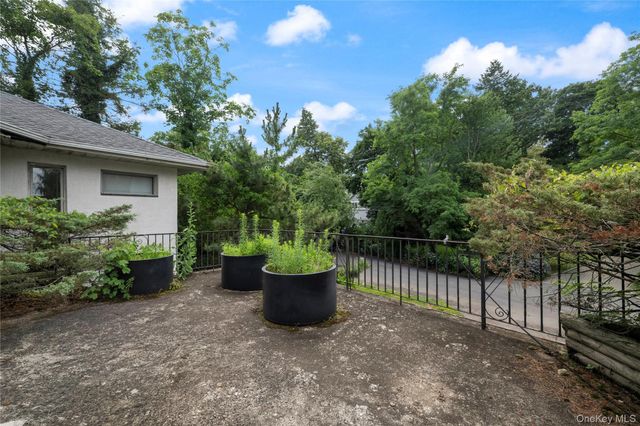 5250 Arlington Avenue, Bronx, NY 10471