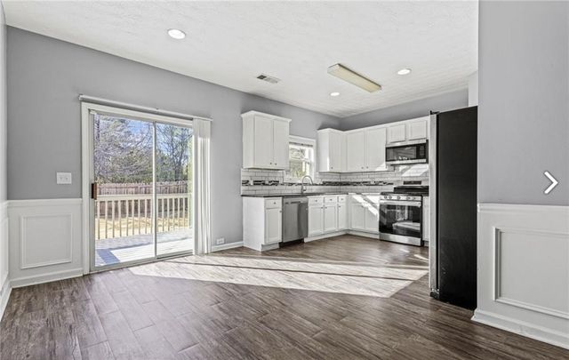 1332 Adcox Square, Stone Mountain, GA 30088