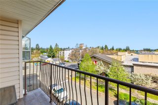 12056 15th Avenue NE #404, Seattle, WA 98125