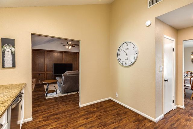 119 Old Angleton Road, Lake Jackson, TX 77566