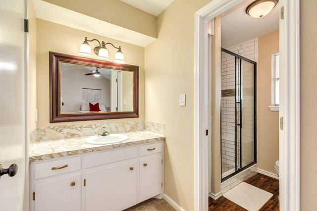 119 Old Angleton Road, Lake Jackson, TX 77566
