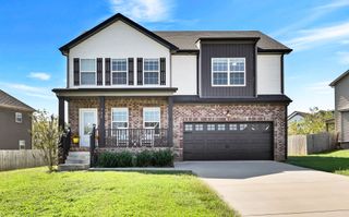 722 Banister Dr, Clarksville, TN 37042