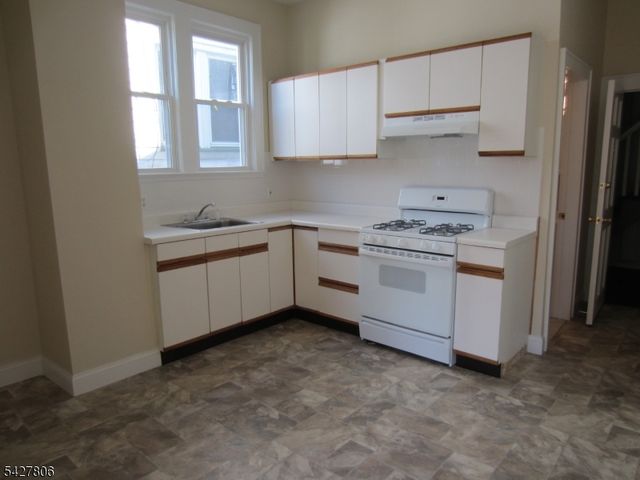 367 Hoover Ave, Bloomfield Twp., NJ 07003