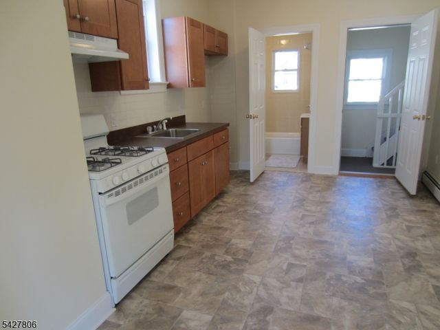 367 Hoover Ave, Bloomfield Twp., NJ 07003