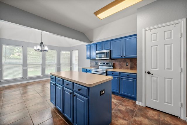 2110 Timber Cove Court, Weatherford, TX 76087