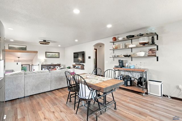 1107 DIAMOND RIDGE BOULEVARD, Rapid City, SD 57703