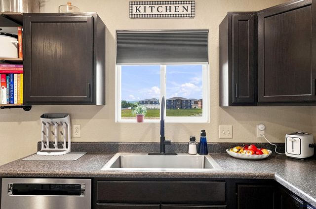 1107 DIAMOND RIDGE BOULEVARD, Rapid City, SD 57703